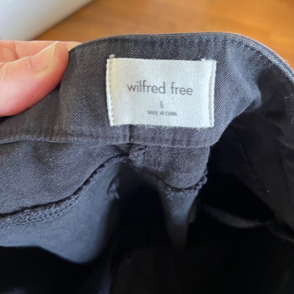 Aritzia Wilfred Free Utility Pants Black Modern High Rise Cropped Women's Sz 6 - Picture 7 of 10